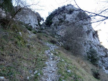 Las Agüeras-Villaorille/Viḷḷuriche-La Cueva la Canal-Picu Mayor-La Furacá