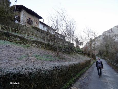 Las Agüeras-Villaorille/Viḷḷuriche-La Cueva la Canal-Picu Mayor-La Furacá