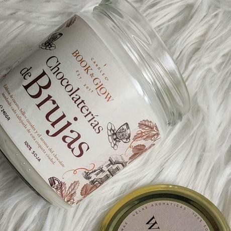 chocolaterías de brujas Probando las velas de BOOK&GLOW 08