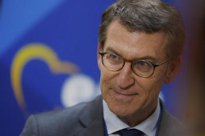 Feijóo se lamenta de “la profundísima crisis económica” … Y la siesta española.