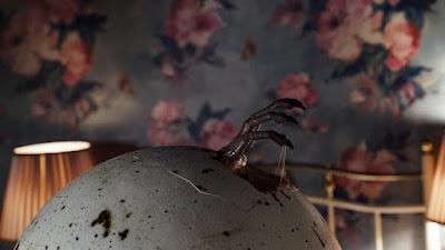 PAHANHAUTOJA (ECLOSIÓN) (HATCHING) (Finlandia, Suecia; 2022) Terror, Fantástico, Drama