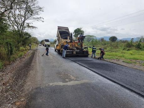 Carreteras de Coxcatlán y Tamazunchale prácticamente terminadas: SEDUVOP