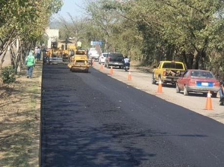 Carreteras de Coxcatlán y Tamazunchale prácticamente terminadas: SEDUVOP