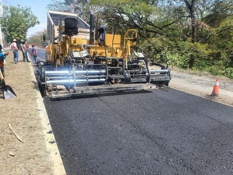 Carreteras de Coxcatlán y Tamazunchale prácticamente terminadas: SEDUVOP