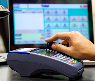 El Punto de Venta, es un sistema que utilizan los comercios para aceptar pagos de sus clientes haciendo uso de sus tarjetas de débito o crédito. Por: Francesco Lovaglio Tafuri.