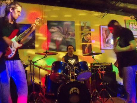 El Triángulo - Raíces (2016) El Triángulo - Raíces (2016)