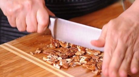 Ensalada de lechuga con semillas y nuez