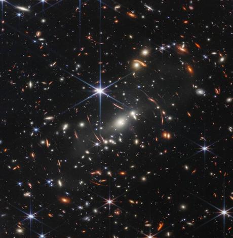 La espectacular primera imagen oficial del telescopio espacial James Webb