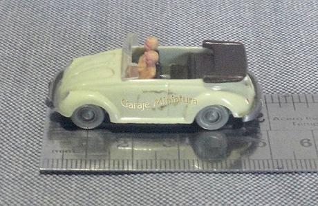 Volkswagen 1100 Karmann Cabriolet fabricado en el año 1949 en Alemania