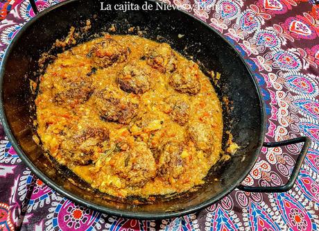 Curry de albóndigas