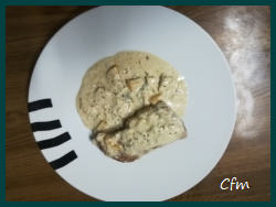 Solomillo de cerdo con salsa de queso y manzanas