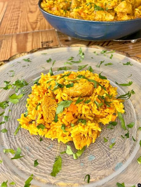 Arroz con pavo, ghee y curry