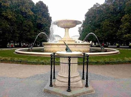 La Aritmética y la Astronomía en el Jardín Sajón de Varsovia