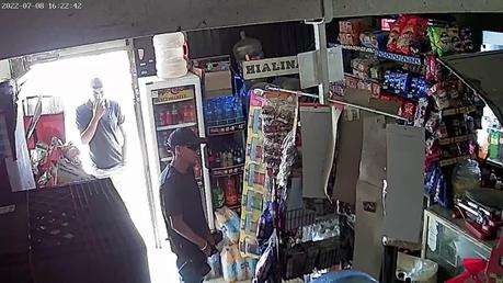 (video) Asaltantes asedian tienditas en la General I. Martínez y la Himno Nacional