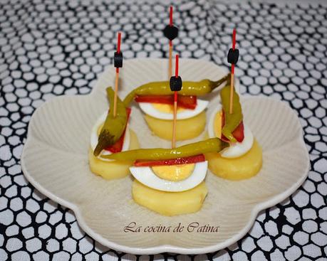 Pintxo de patata, huevo, hueva y guindilla