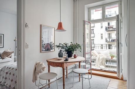 delikatissen scandinavian design hygge estilo nórdico estilo escandinavo decoración pisos pequeños decoración nórdica decoración en blanco decoración de interiores cozy tiny scandi 