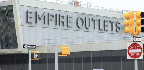 Empire outlet Nueva York NYC ropa con descuentos