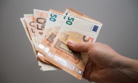 Estos son los errores más comunes a la hora de solicitar la ayuda de 200 € del Gobierno