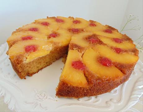 Tarta de piña. Pineapple upside-down cake