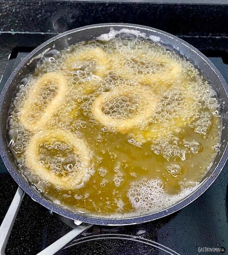 Bocadillo de calamares, ícono de la tradición gastronómica madrileña