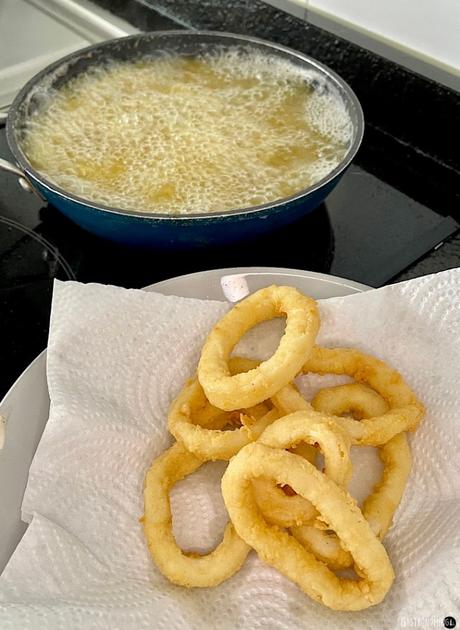 Bocadillo de calamares, ícono de la tradición gastronómica madrileña