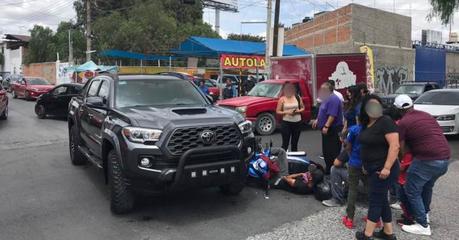 Choque entre camioneta y moto en La Progreso deja 2 lesionados