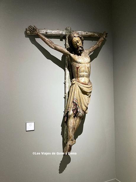 Cristo crucificado, talla policromada