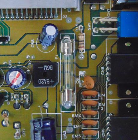 Commodore 64C: Electrónica Commodore 64C: Electrónica