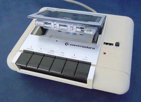 Commodore 64C: Datassette 1530 C2N-B Modelo 2 Commodore 64C: Datassette 1530 C2N-B Modelo 2
