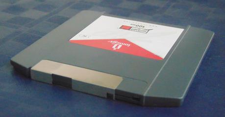 Iomega Zip 100 MB Puerto Paralelo Iomega Zip 100 MB Puerto Paralelo
