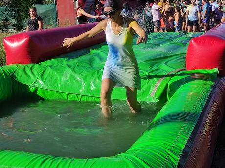 Tarde Multicolor en el día grande de las fiestas de Santa Ana en Cabañas Raras 19