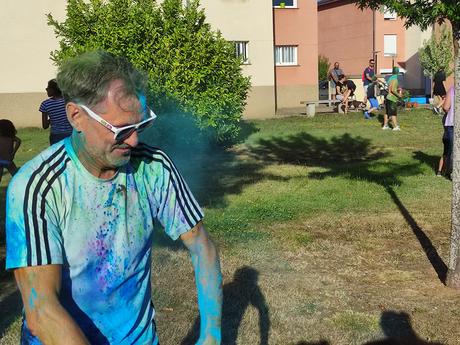 Tarde Multicolor en el día grande de las fiestas de Santa Ana en Cabañas Raras 30