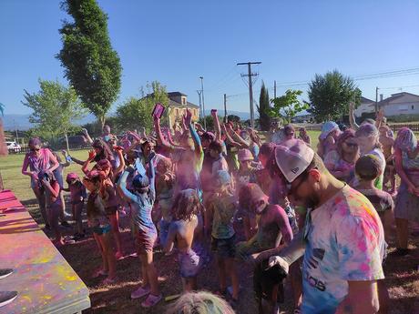 Tarde Multicolor en el día grande de las fiestas de Santa Ana en Cabañas Raras 31