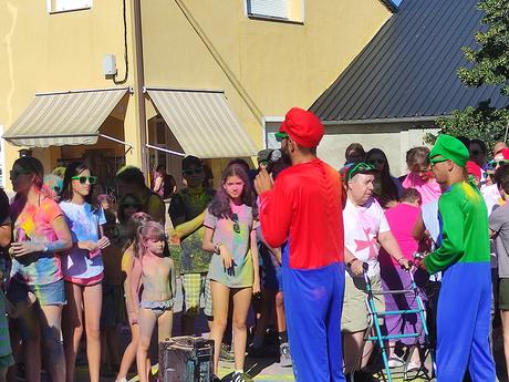 Tarde Multicolor en el día grande de las fiestas de Santa Ana en Cabañas Raras 8