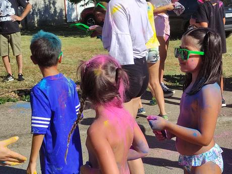 Tarde Multicolor en el día grande de las fiestas de Santa Ana en Cabañas Raras 5