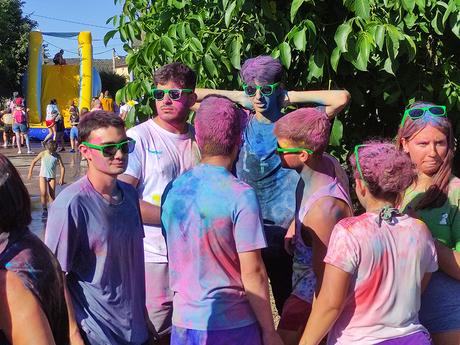 Tarde Multicolor en el día grande de las fiestas de Santa Ana en Cabañas Raras 13