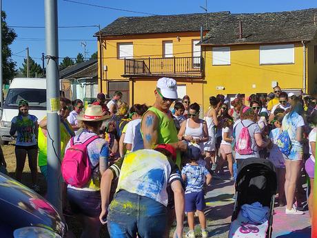 Tarde Multicolor en el día grande de las fiestas de Santa Ana en Cabañas Raras 7