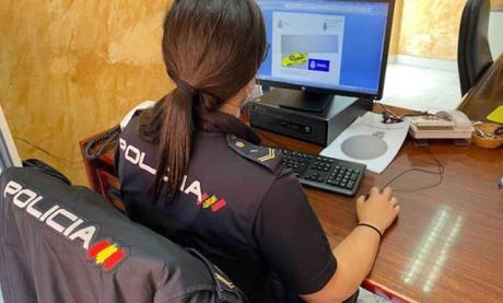 La Policía Nacional avisa sobre las estafas a la hora de buscar trabajo