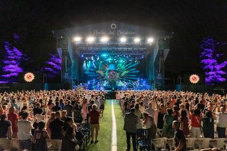 ZUCCHERO EN NOCHES DEL BOTÁNICO: FE Y PASIÓN BAJO LA LUNA LLENA [CRÓNICA]