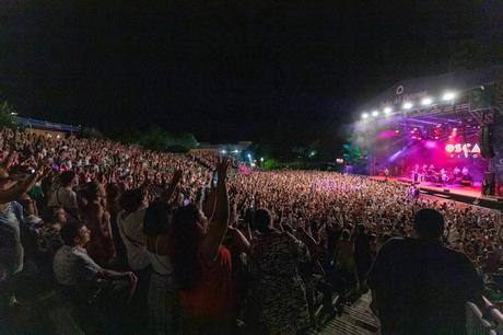 Oscar D’Leon + Eva Ayllón (2022) Noches del Botánico. Madrid Oscar D’Leon + Eva Ayllón (2022) Noches del Botánico. Madrid