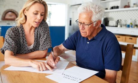 Donación en vida o herencia: ¿cuál es la mejor opción?