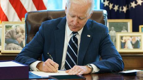 Messages wrongly offer ‘Biden stimulus loans’