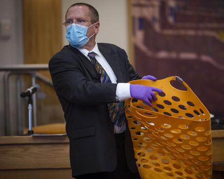 The police deceived the suspect with false stories