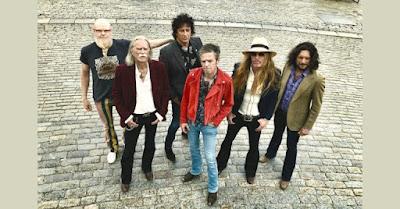 Diamond Dogs - You shouldn't be lonely on a saturday night (2022) Diamond Dogs - You shouldn't be lonely on a saturday night (2022)