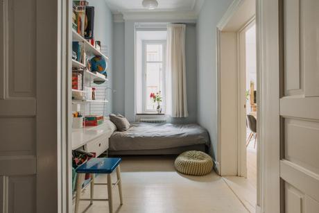 delikatissen vintage scandinavian vintage sillas eames scandinavian apartament estilo nórdico clásico decoración nordica vintage colores vintage alfombras persas 