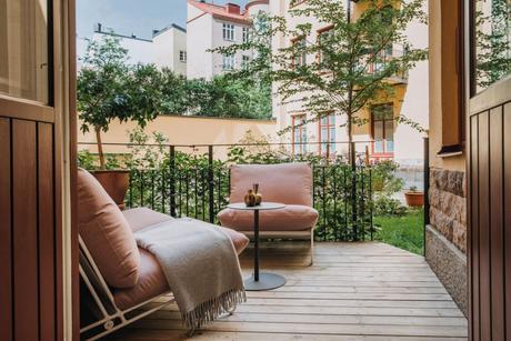 delikatissen vintage scandinavian vintage sillas eames scandinavian apartament estilo nórdico clásico decoración nordica vintage colores vintage alfombras persas 