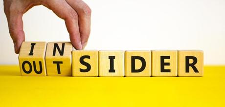 Outsiders e insiders. Outsiders e insiders.
