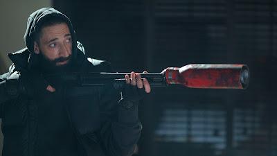 CLEAN (USA, 2021) Acción, Negro