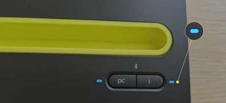 Cómo emparejar un teclado Logitech Cómo emparejar un teclado Logitech