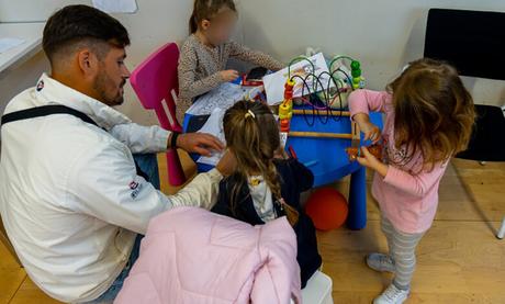 Ayuda de 400 euros al mes para refugiados ucranianos sin medios: todas las claves